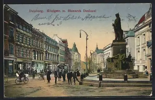 AK Duisburg, belebte Königstrasse mit Bismarck-Denkmal