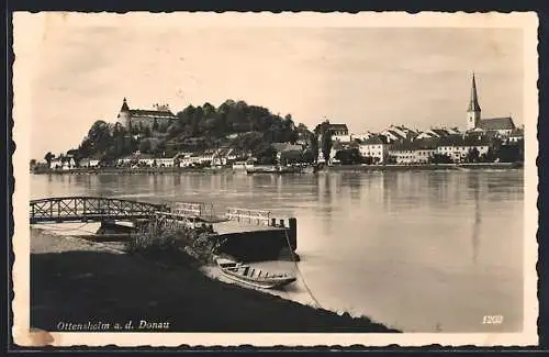 AK Ottensheim a. d. Donau, Blick über die Donau auf den Ort mit der Kirche