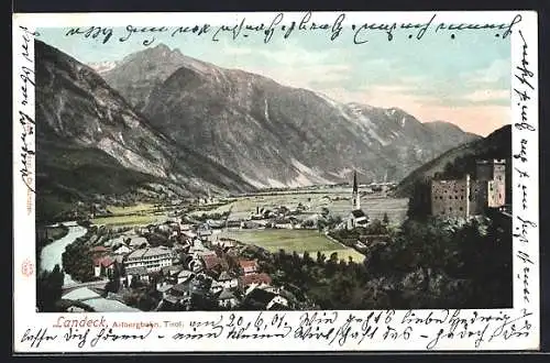 AK Landeck, Panoramablick mit Burg und Gebirge