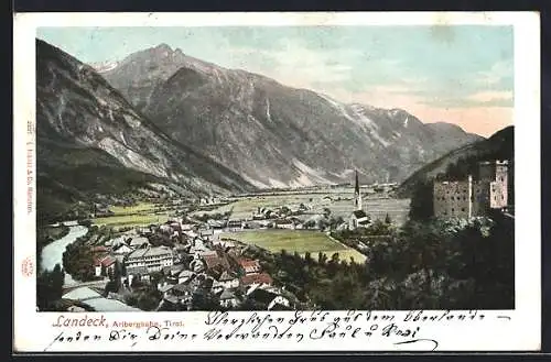 AK Landeck, Panoramablick mit Burg und Gebirge