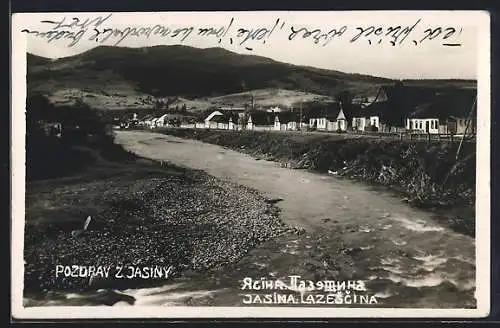 AK Jasina, Flusspartie mit Orts- und Bergpanorama