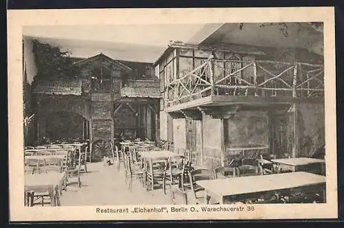 AK Berlin-Friedrichshain, Restaurant Eichenhof, Warschauerstr. 36, Blick in die rustikale Gaststube