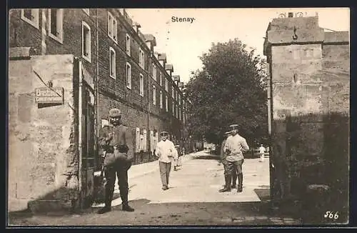 AK Stenay, Soldaten am Eingang einer Kaserne