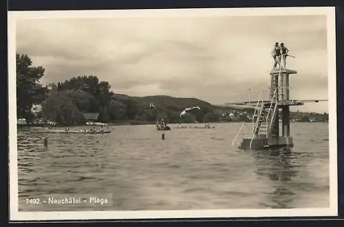 AK Neuchâtel, Plage, Sprungturm im Schwimmbad