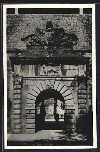 AK Kotor / Cattaro, Gradska Vrata, Blick durch Tor auf Hotel Puhalovic, 1927