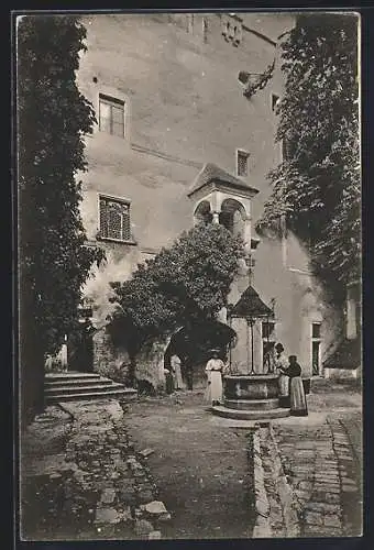 AK Seebenstein a. d. Aspangbahn, Brunnen im Schlosshof