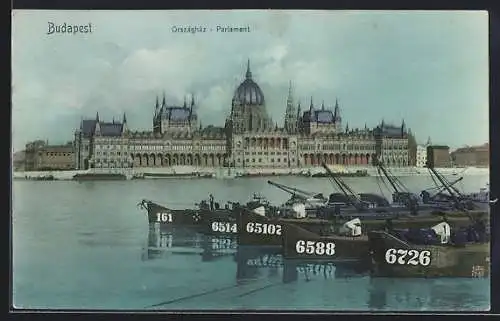 AK Budapest, Boote vor dem Parlament