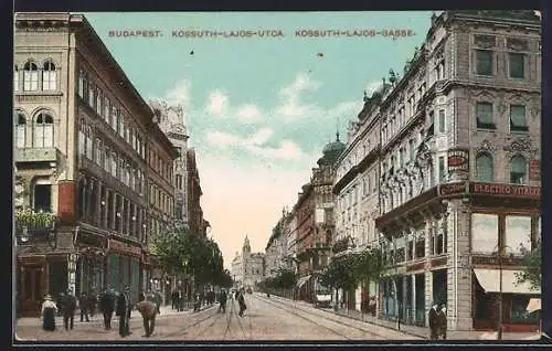 AK Budapest, Passanten in der Kossuth-Lajos-Gasse