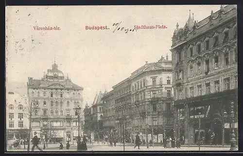 AK Budapest, Stadthaus-Platz mit Geschäften