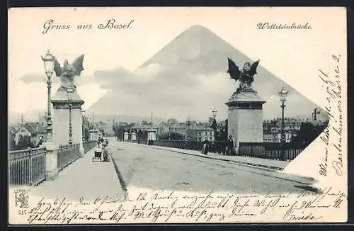 AK Basel, Wettsteinbrücke mit Passanten