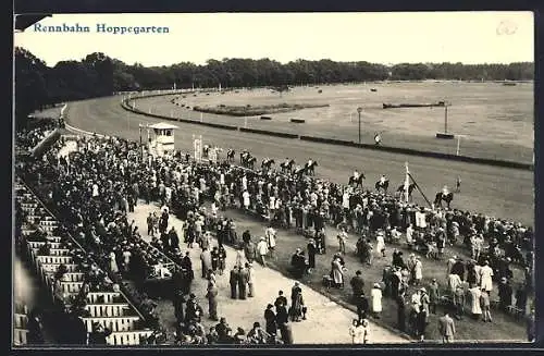 AK Hoppegarten, Besucher auf der Rennbahn