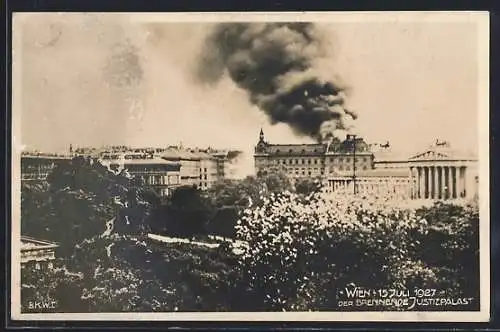 AK Wien, der brennende Justizpalast am 15. Juli 1927