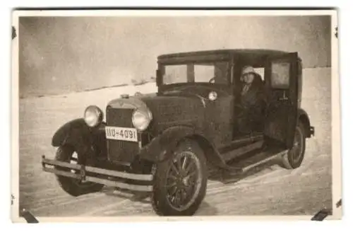 Fotografie Auto Essex im Winter, Kennzeichen IIU-4091