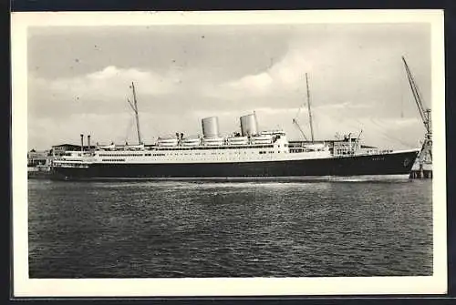 AK Norddeutscher Lloyd Bremen, Passagierschiff M.S. Berlin im Hafen