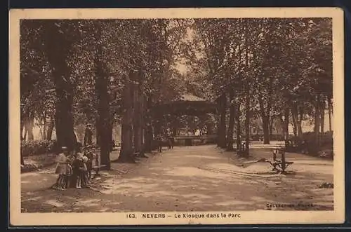 AK Nevers, Le Kiosque dans le Parc