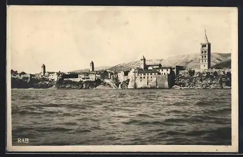 AK Rab, Ortsansicht mit vier Türmen vom Wasser aus