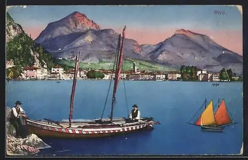 AK Riva del Garda, Segelboot, Blick über den See auf den Ort