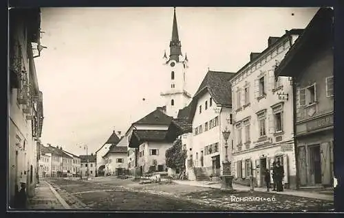 AK Rohrbach /O. Ö., Strassenpartie mit Kirchturm