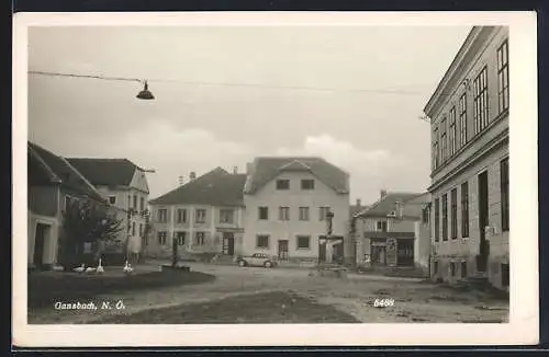 AK Gansbach /N. Ö., Strassenpartie mit Kaufhaus Hermann Krebs