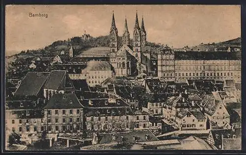 AK Bamberg, Totalansicht aus der Vogelschau mit Kirche im Hintergrund