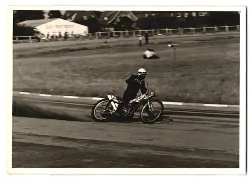 Fotografie Motorsport, Rennmotorrad Startnummer 25 beim Speedway Rennen