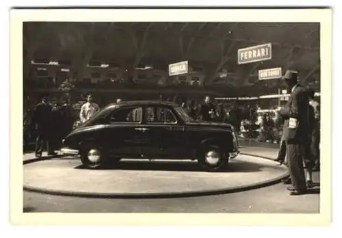 Fotografie Lancia Auto auf einer Automesse als Ausstellungsstück