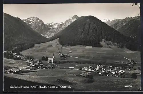 AK Kartitsch /Osttirol, Panoramablick auf Ort und Berge