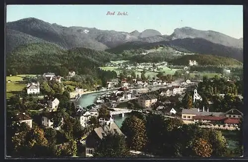 AK Bad Ischl, Ortsansicht mit Berglandschaft