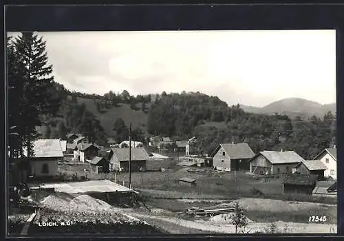 AK Loich /N. Ö., Ortspartie mit Berglandschaft