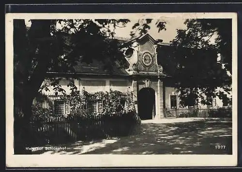 AK Schlosshof, Blick auf den Meierhof