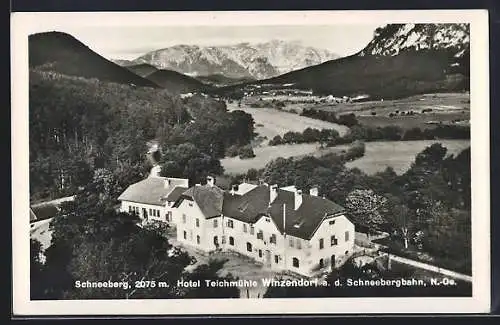 AK Winzendorf a. d. Schneebergbahn, Hotel Teichmühle mit Bergpanorama