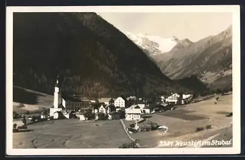 AK Neustift /Stubai, Totalansicht am Bergfuss