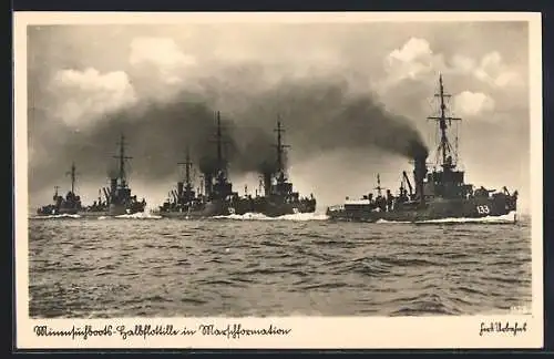 AK Minensuchboot-Flottille in Marschformation, Kriegsmarine