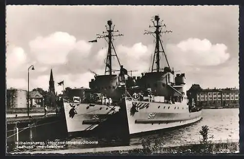 AK Wilhelmshaven, Hochsee-Minensuchboote Seeehund und Seelöwe der Bundesmarine im Hafen