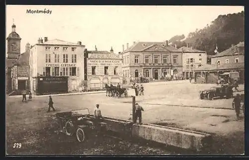 AK Montmedy, Platz mit Geschäften, Epicerie Centrale, Autos