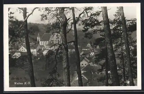 AK Weiten /N. Ö., Blick von einer Anhöhe zur Kirche