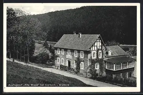 AK Corbach i. Waldeck, Gaststätte Alte Wiese mit Strasse aus der Vogelschau