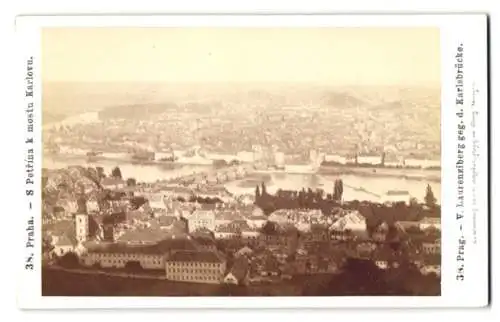 Fotografie F. Fridrich, Prag, Ansicht Prag, Blick nach der Stadt vom laurenziberg gegen die Karlsbrücke