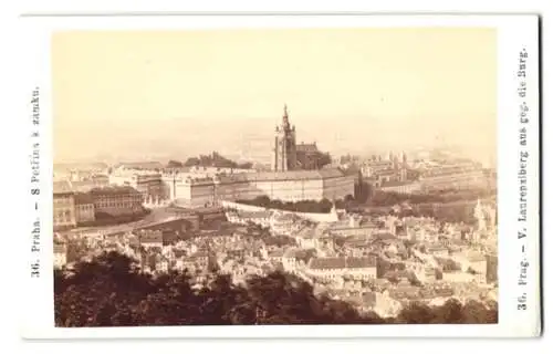 Fotografie F. Fridrich, Prag, Ansicht Prag, Blick über die Stadt vom Laurenziberg aus gesehen