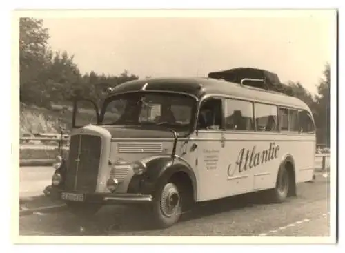 Fotografie Mercedes Benz Bus mit Aufschrift Atlantic, Kennzeichen: HB-080-881