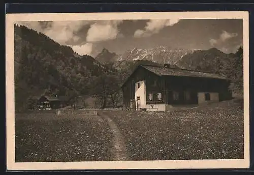 AK Landschau, Häusergruppe mit Zimbaspitze