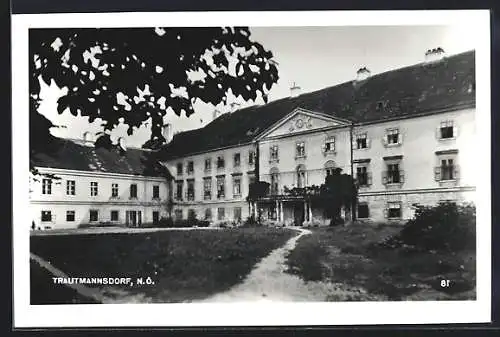 AK Trautmannsdorf /N. Ö., Ansicht vom Schloss