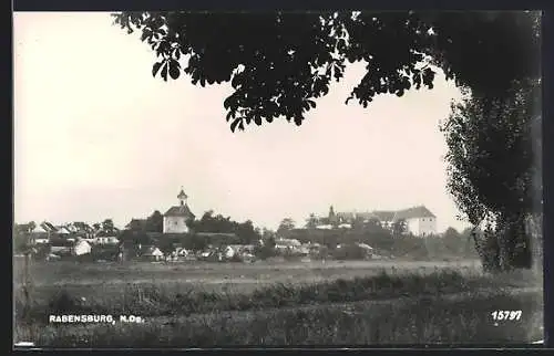 AK Rabensburg /N. Oe., Blick über Felder auf den Ort