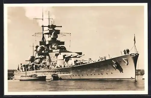 AK Kriegsmarine Schlachtschiff Scharnhorst vor Anker