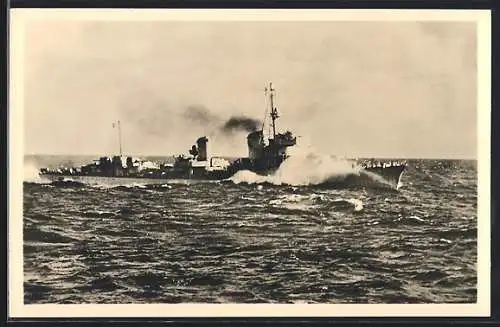 AK Zerstörer in der Nordsee bei voller Fahrt, Kriegsmarine