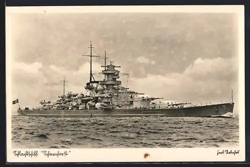 AK Schlachtschiff Scharnhorst auf hoher See in voller Fahrt