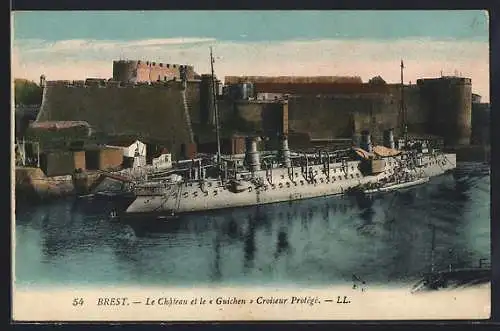 AK Brest, Le Chateau et le Guichen, Croiseur Protégé, Kriegsschiff