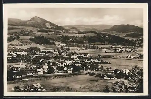 AK St. Veit an der Glan, Ortsansicht mit Blick in die Ferne