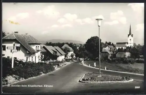 AK St. Kanzian am Klopeinersee, Orstansicht mit Kirche