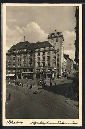 AK Pforzheim, Leopoldsplatz mit Industriehaus und Autos und Strassenbahn